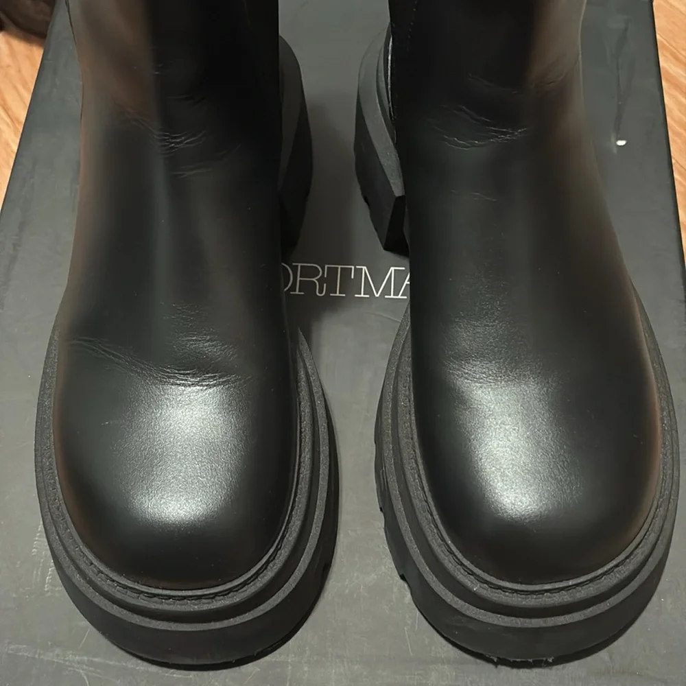 SPORTMAX by Max Mara Black SALVIA Chelsea Boots - still available